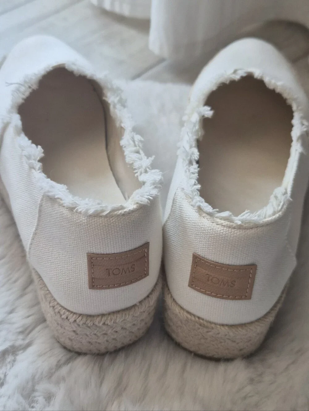 TOMS Valencia White Canvas Platform Espadrilles Slip On Shoes 7.5